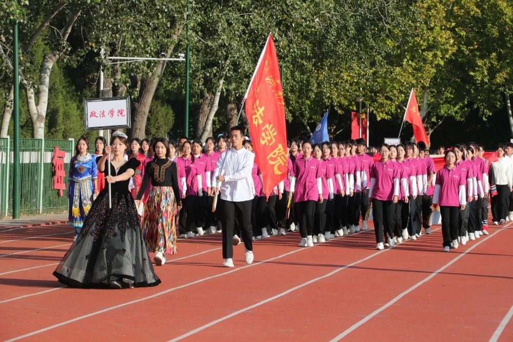 方阵学生_副本.jpg